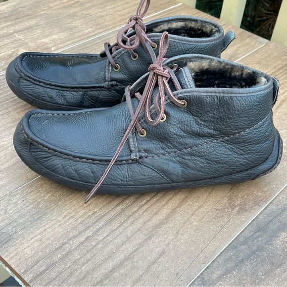 UGG Australia Men’s Leather Ankle Boot Slippers Dark Brown 10 - Picture 1 of 7